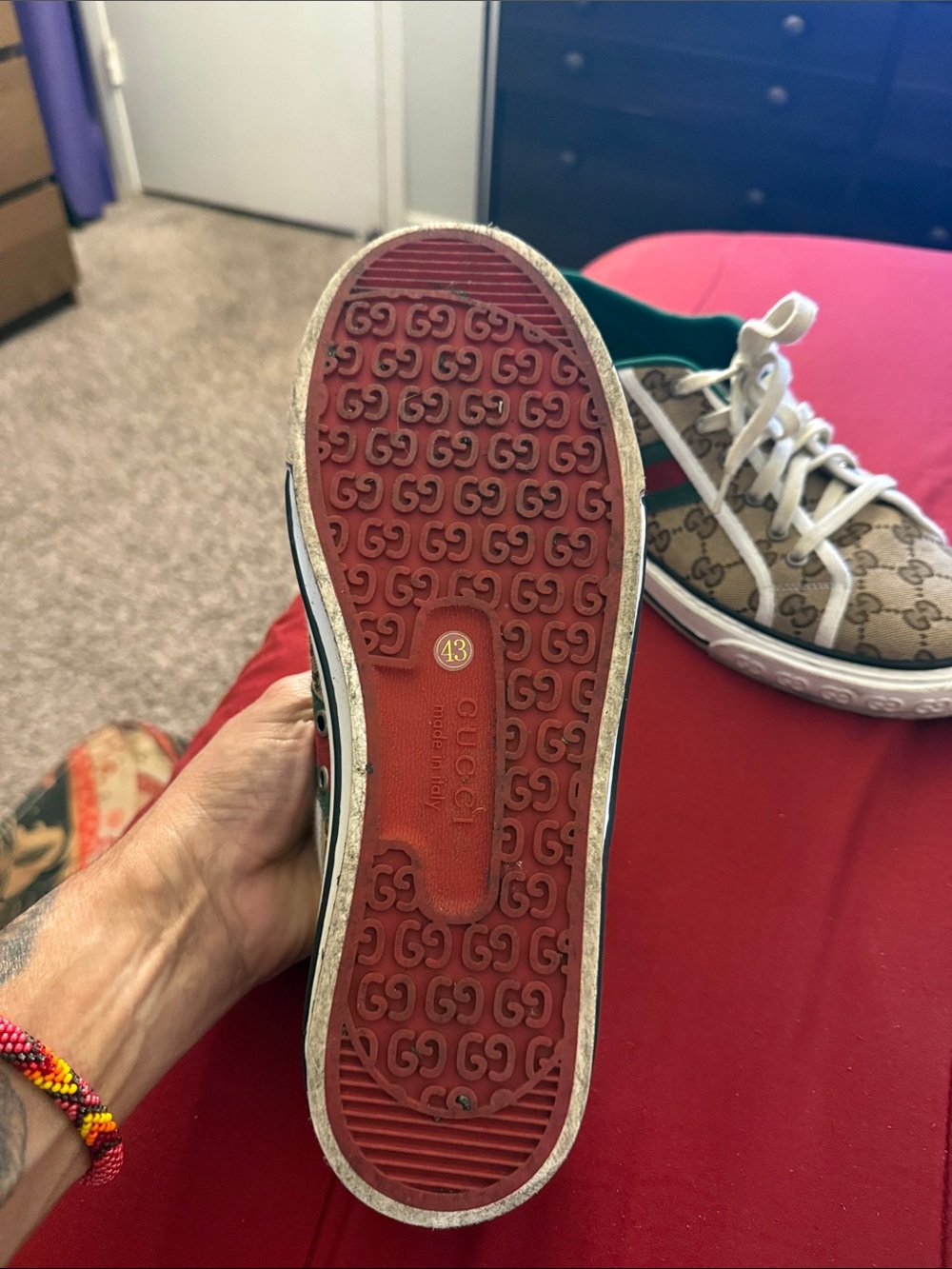 Men’s Gucci tennis shoes - Picture 8 of 12